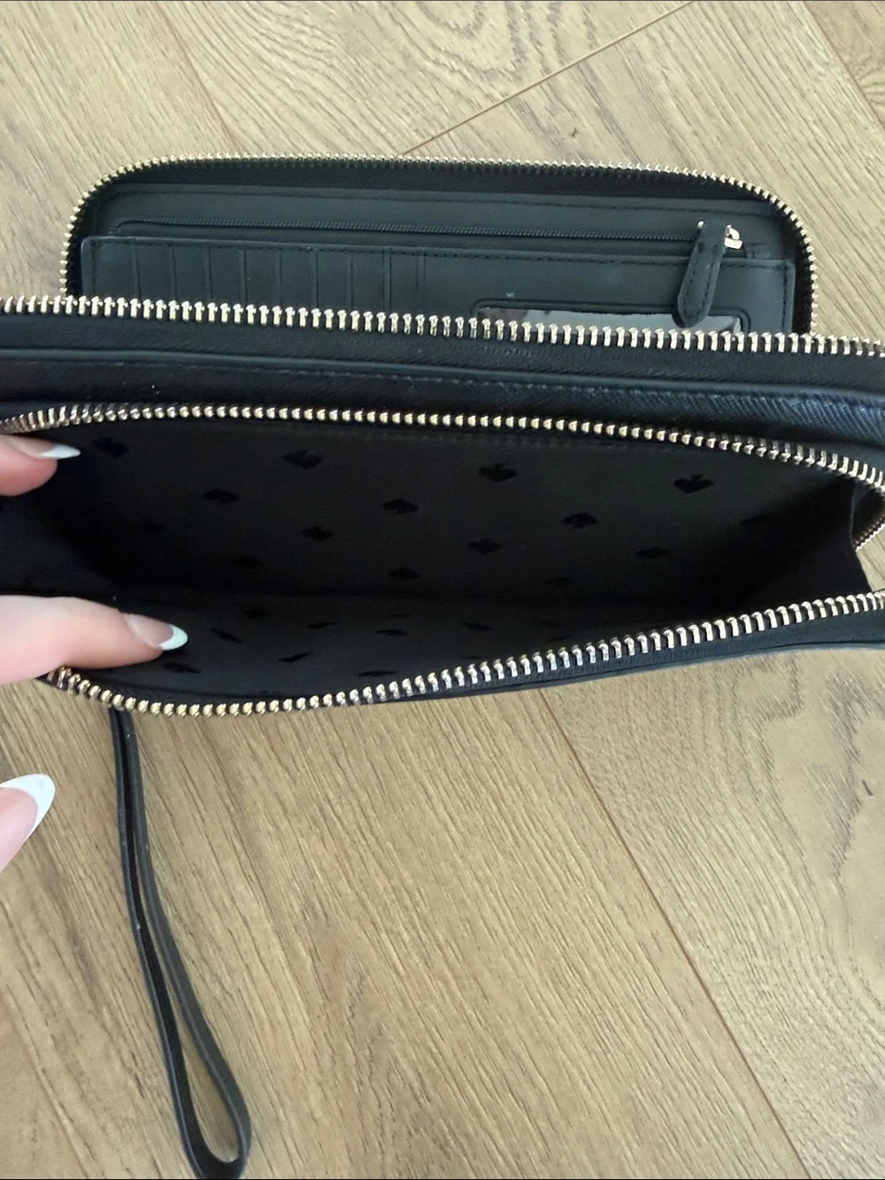 kate spade black wristlet clutch